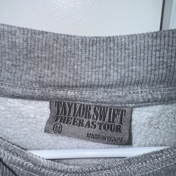 Taylor Swift The Eras Tour Crewneck Medium EUC! - Picture 2 of 3